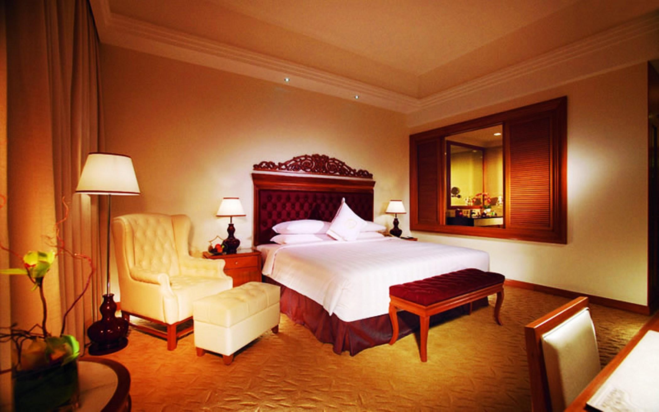 Royale Chulan Kuala Lumpur Hotel Ngoại thất bức ảnh A room at the hotel