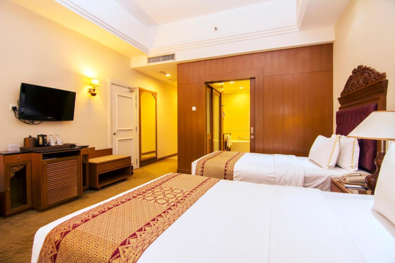 Royale Chulan Kuala Lumpur Hotel Ngoại thất bức ảnh Deluxe Room