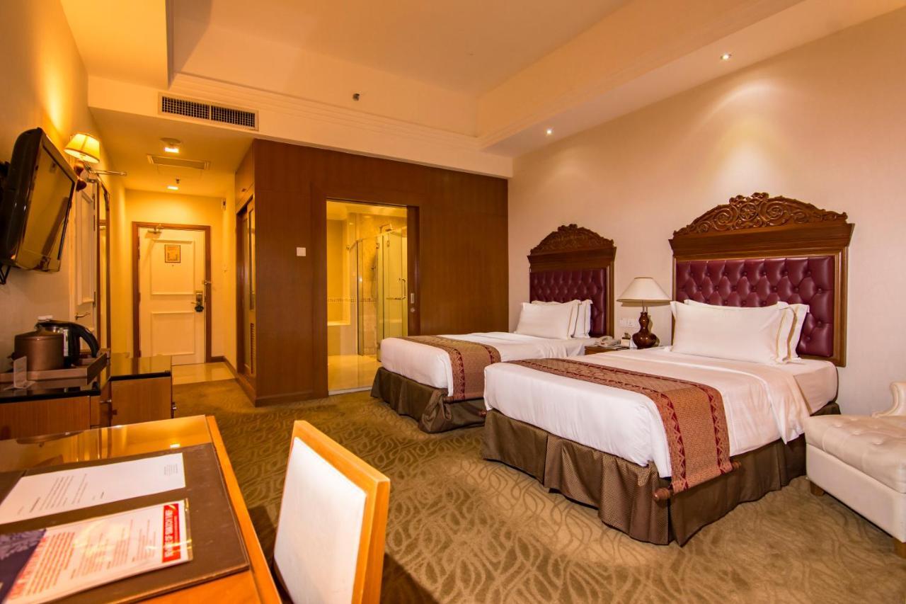 Royale Chulan Kuala Lumpur Hotel Ngoại thất bức ảnh Deluxe Room