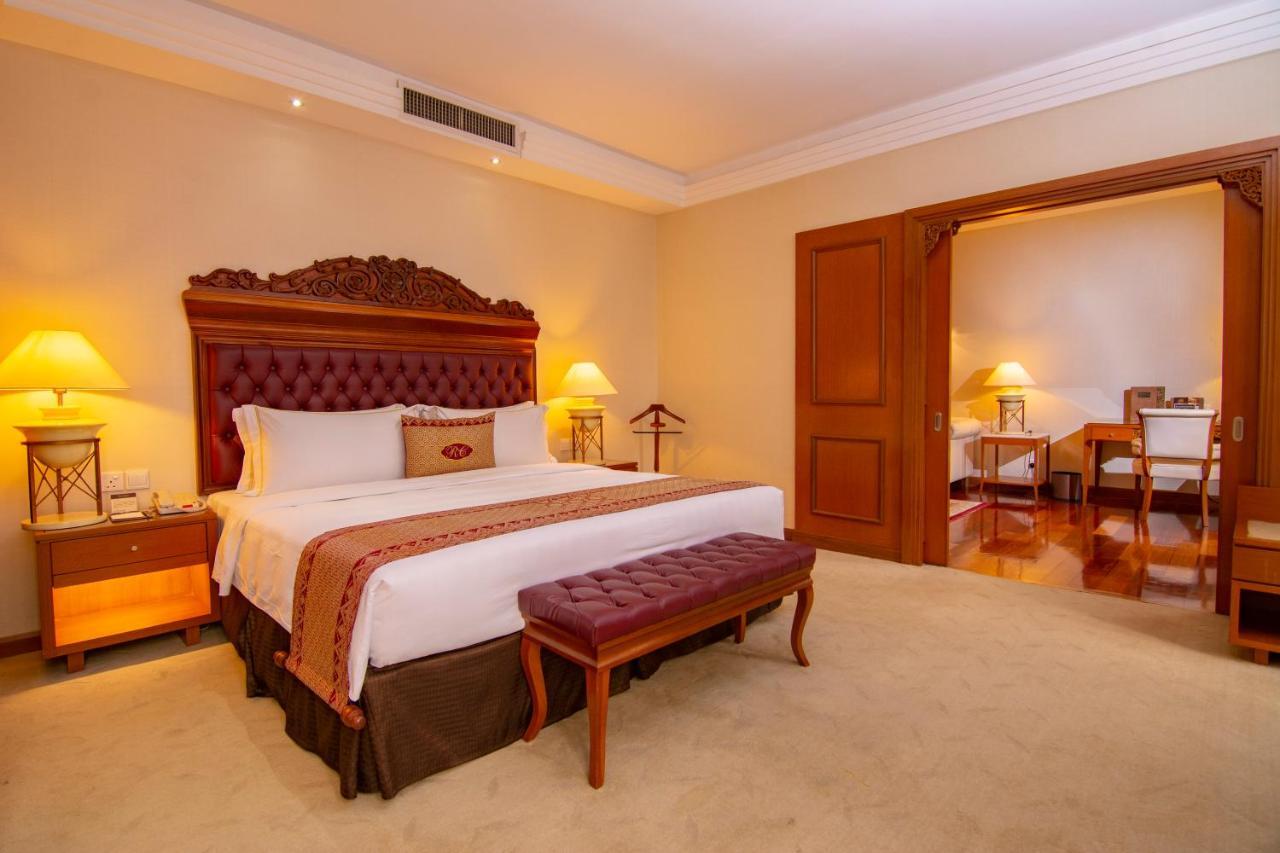 Royale Chulan Kuala Lumpur Hotel Ngoại thất bức ảnh Suite