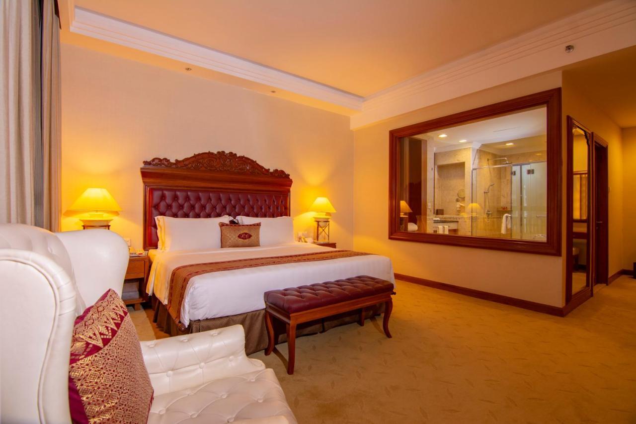 Royale Chulan Kuala Lumpur Hotel Ngoại thất bức ảnh Deluxe Room