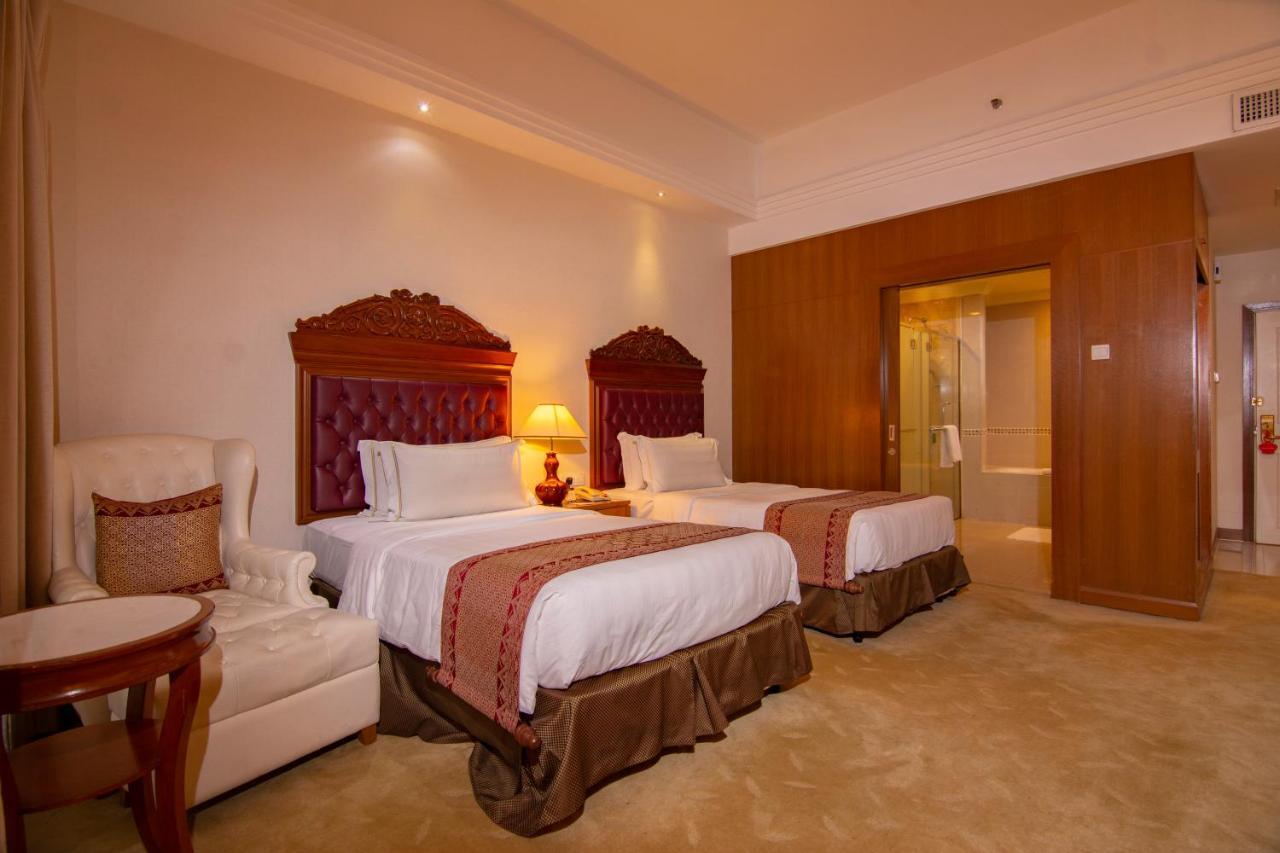 Royale Chulan Kuala Lumpur Hotel Ngoại thất bức ảnh Deluxe Room