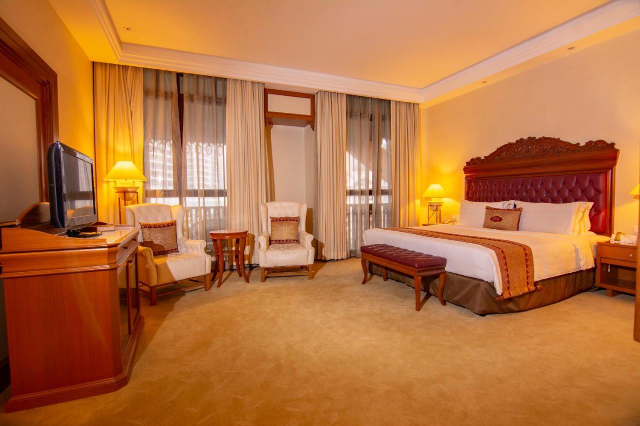 Royale Chulan Kuala Lumpur Hotel Ngoại thất bức ảnh Deluxe Room