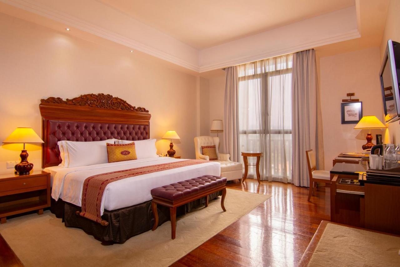 Royale Chulan Kuala Lumpur Hotel Ngoại thất bức ảnh Deluxe Room